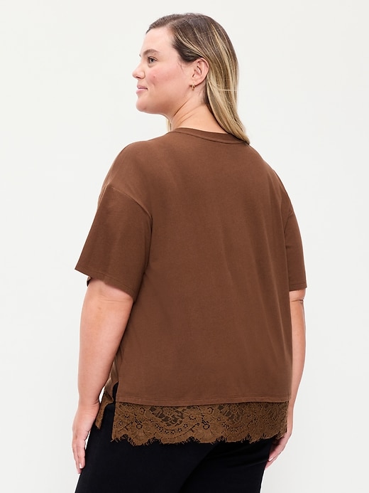 Image number 8 showing, Oversized Lace Hem T-Shirt
