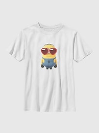 Image number 1 showing, Minions Big Minion Heart Glasses Graphic T-Shirt for Kids