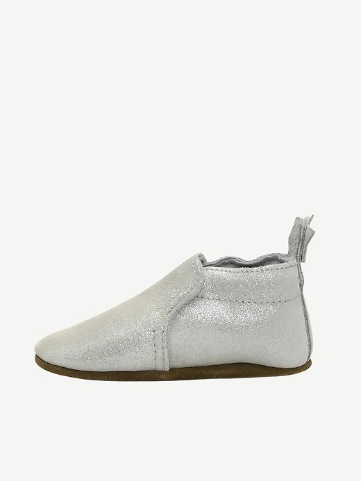 Image number 2 showing, Robeez Pretty Pearl Soft Soles