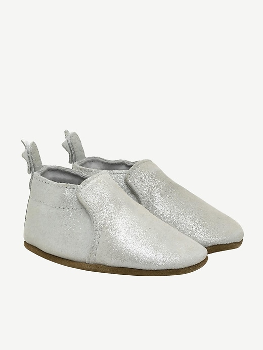 Image number 1 showing, Robeez Pretty Pearl Soft Soles