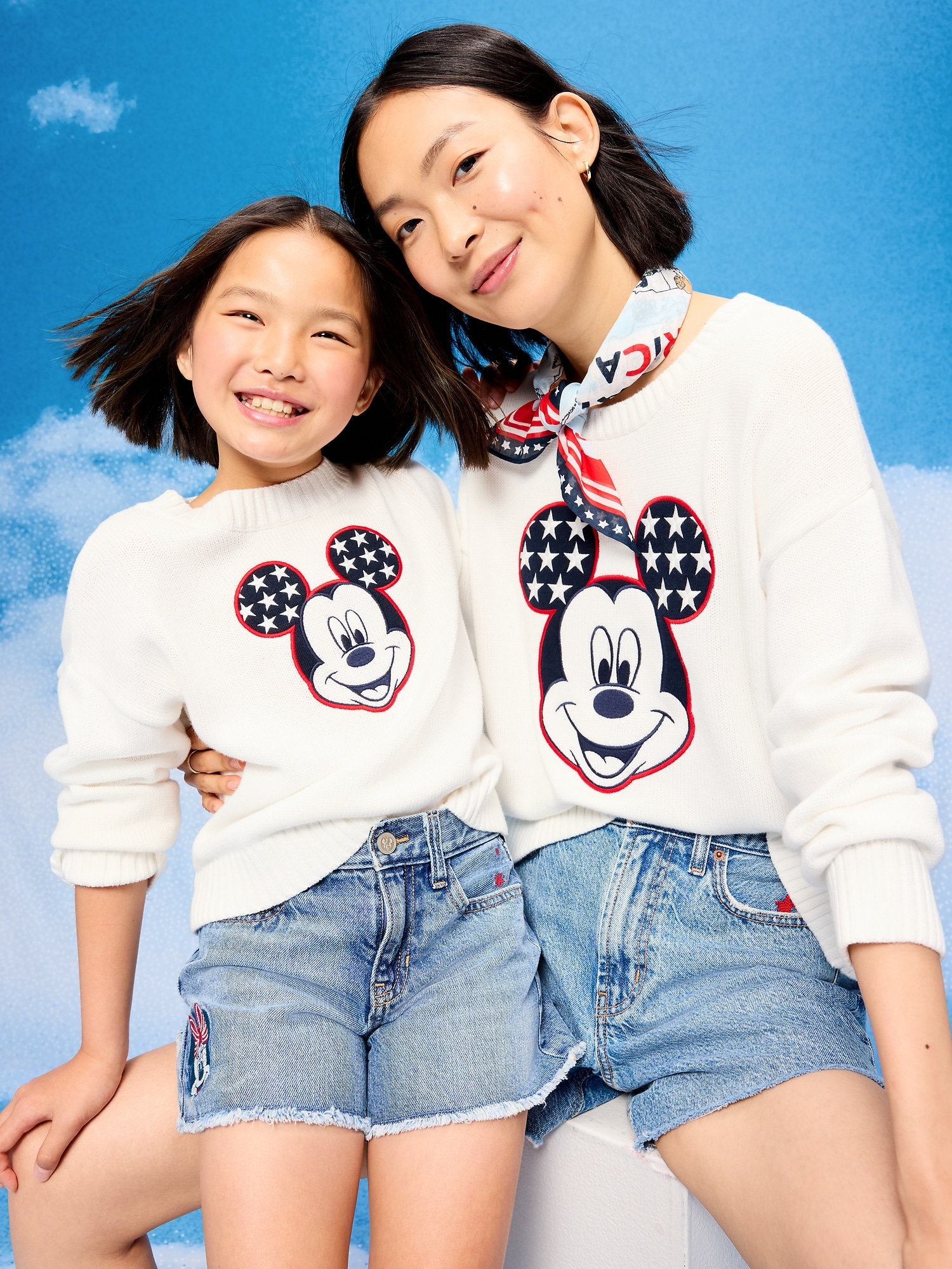 Old Navy x Disney Mickey Mouse Sweater for Toddler Girls