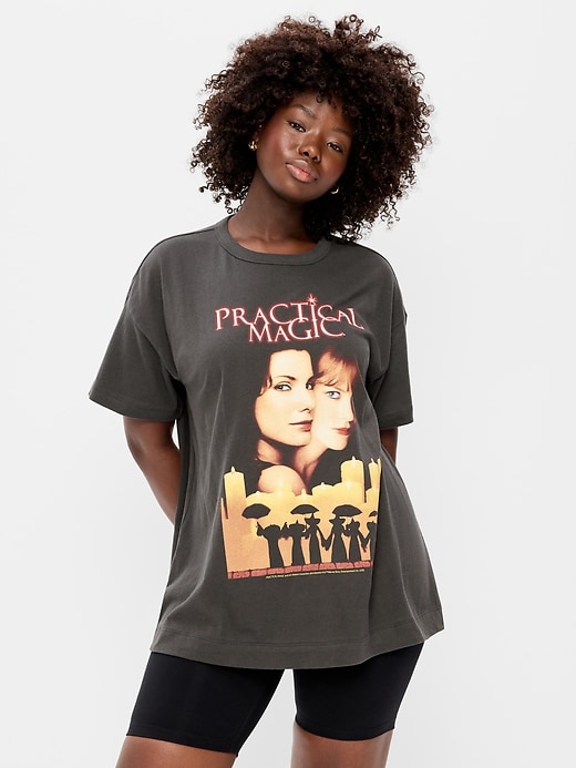 Image number 6 showing, Oversized Graphic T-Shirt