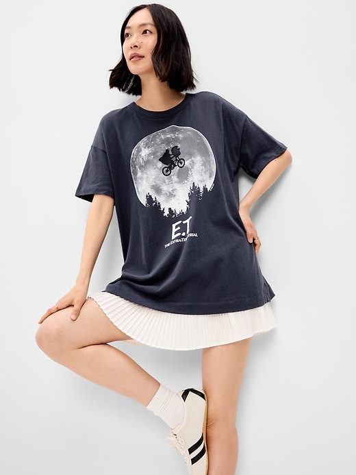 Image number 3 showing, Oversized Graphic T-Shirt