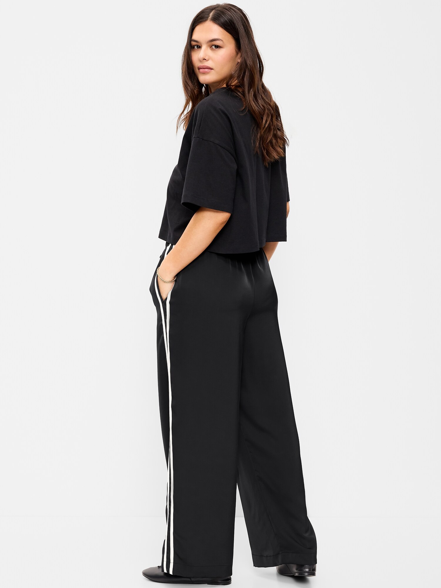 Женские брюки Old Navy High-Waisted Satin Track Pants, цвет: Чёрный — фото 6