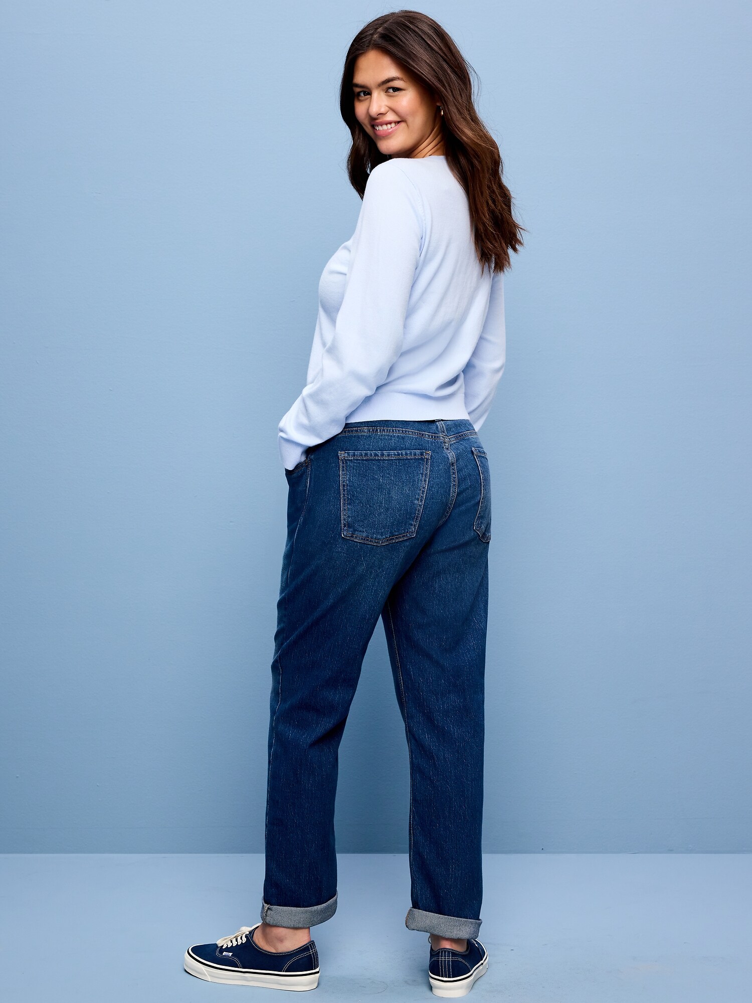 Женские джинсы Old Navy Mid-Rise Wow Boyfriend Straight, цвет: Тёмная варка — фото 6