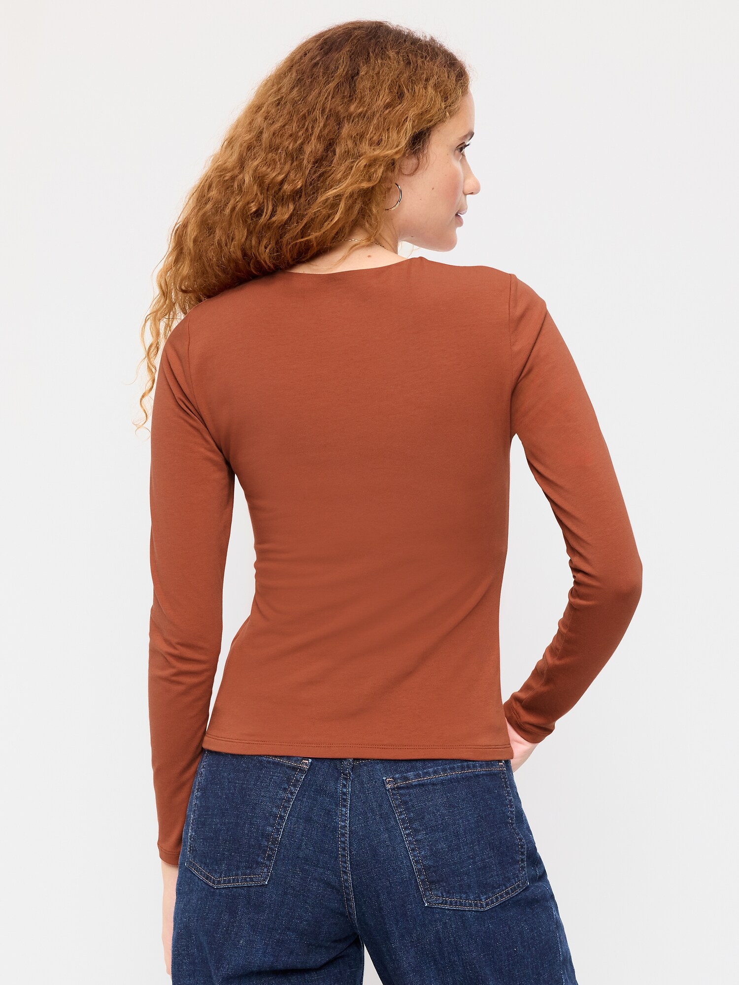 Женский топ Old Navy Hug Double-Layer Crew-Neck Long-Sleeve Top, цвет: Коричный — фото 2