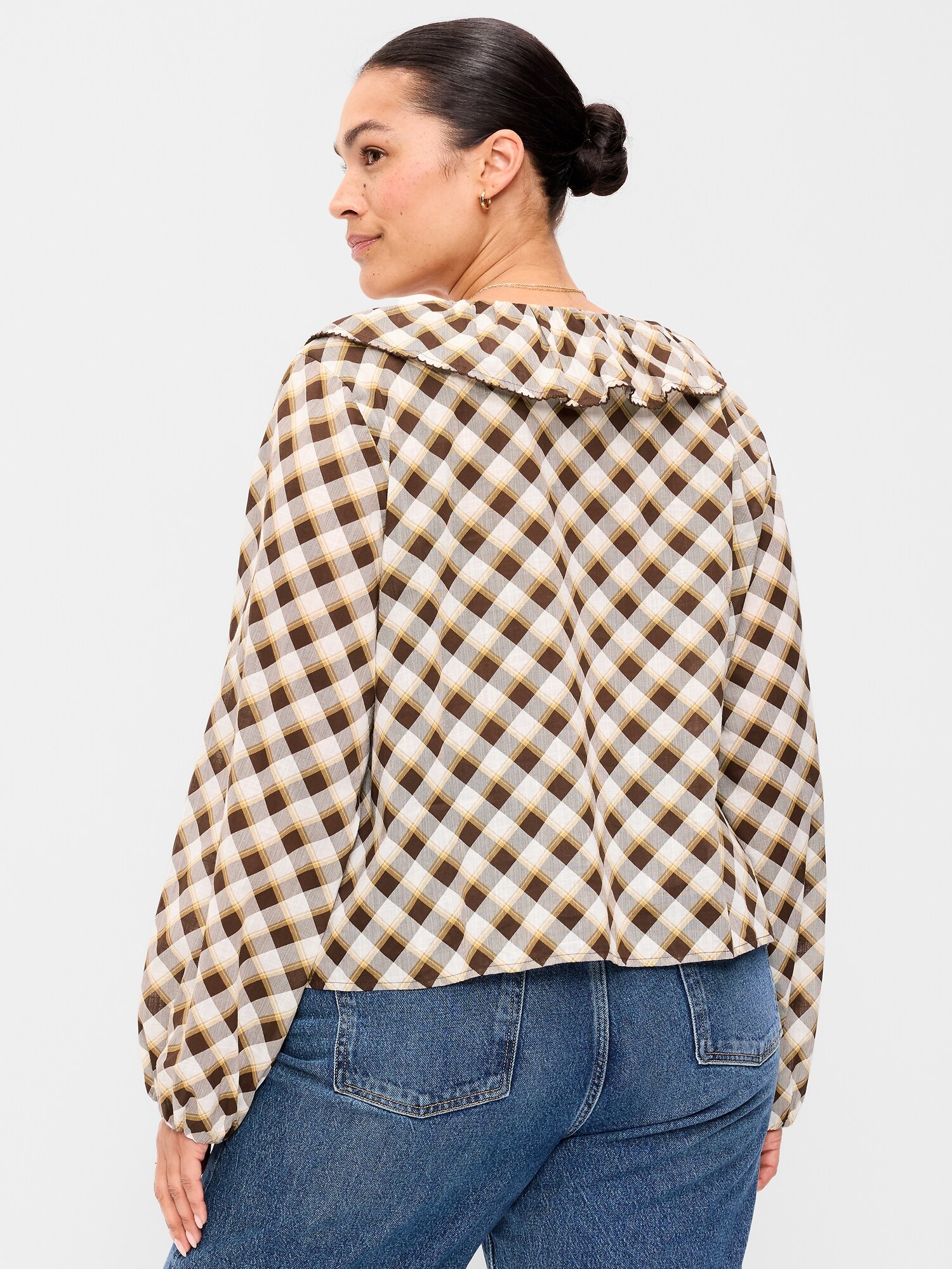 Женский топ Old Navy Long-Sleeve Ruffle Tie-Neck Top, цвет: Коричневый клетчатый — фото 6