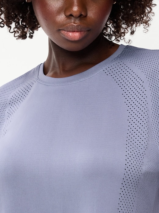 Image number 3 showing, Fluid Seamless Loose T-Shirt