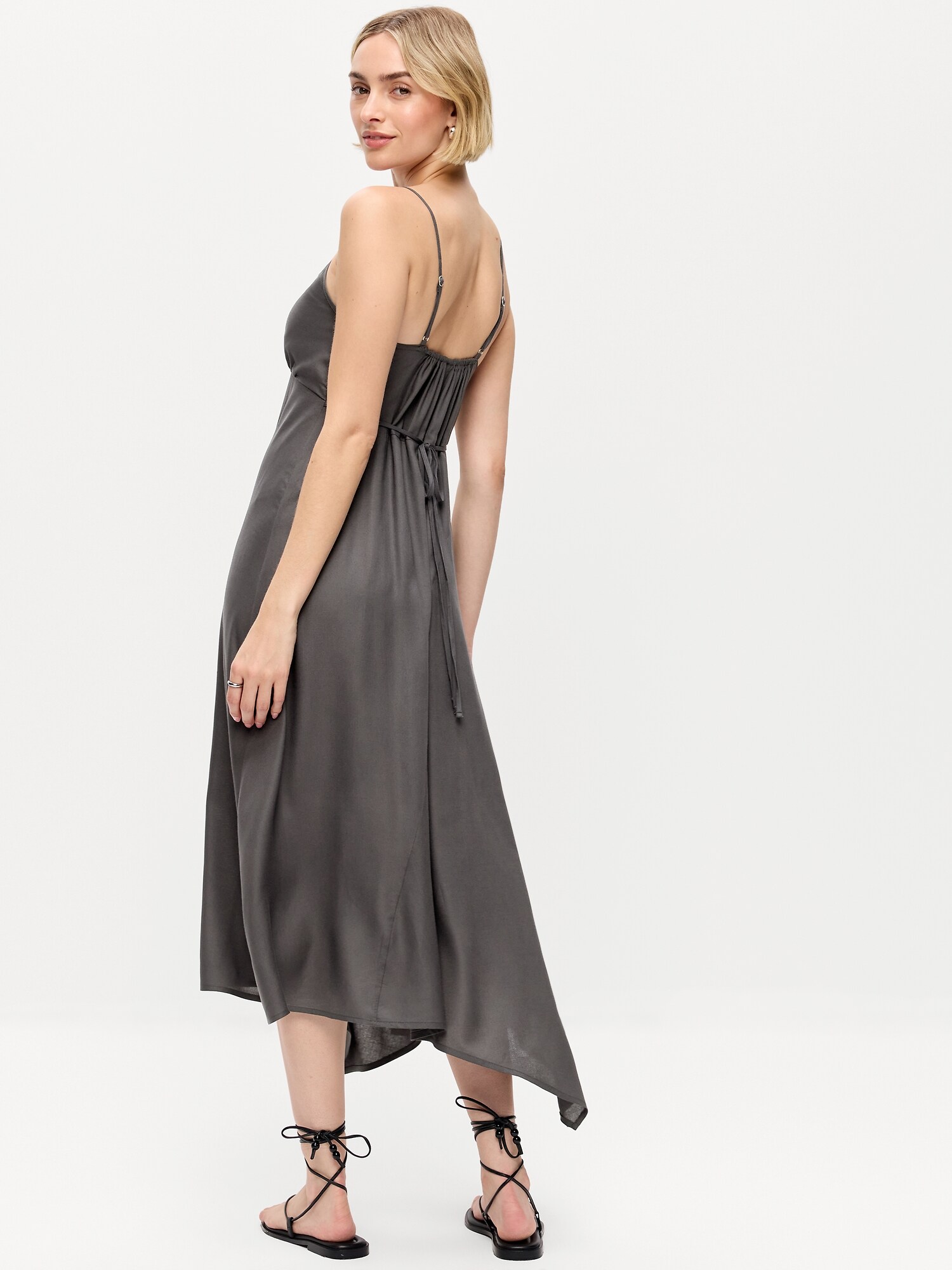Женское платье Old Navy Fit & Flare Tie-Back Asymmetrical Midi, цвет: Пепельный — фото 2