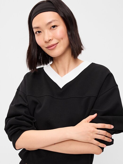 Image number 4 showing, Dynamic Fleece Oversized Cropped Sweatshirt