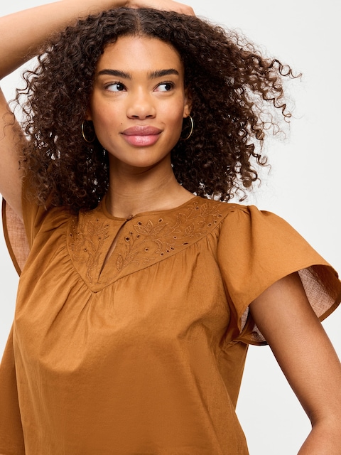 Short-Sleeve Embroidered Trousseau Top