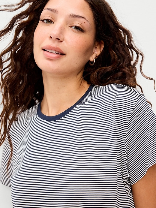 Image number 1 showing, Seamless T-Shirt