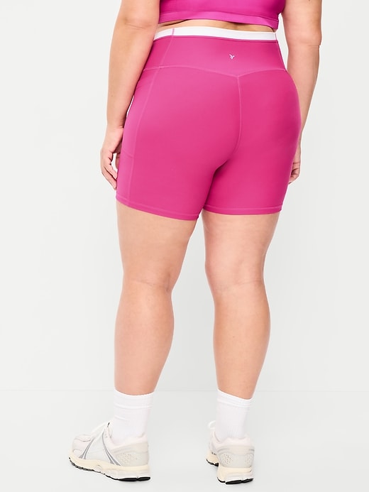 Image number 7 showing, Extra-High Waisted PowerSoft Boundless Pocket Biker Shorts-- 6-inch inseam - No Front Seam