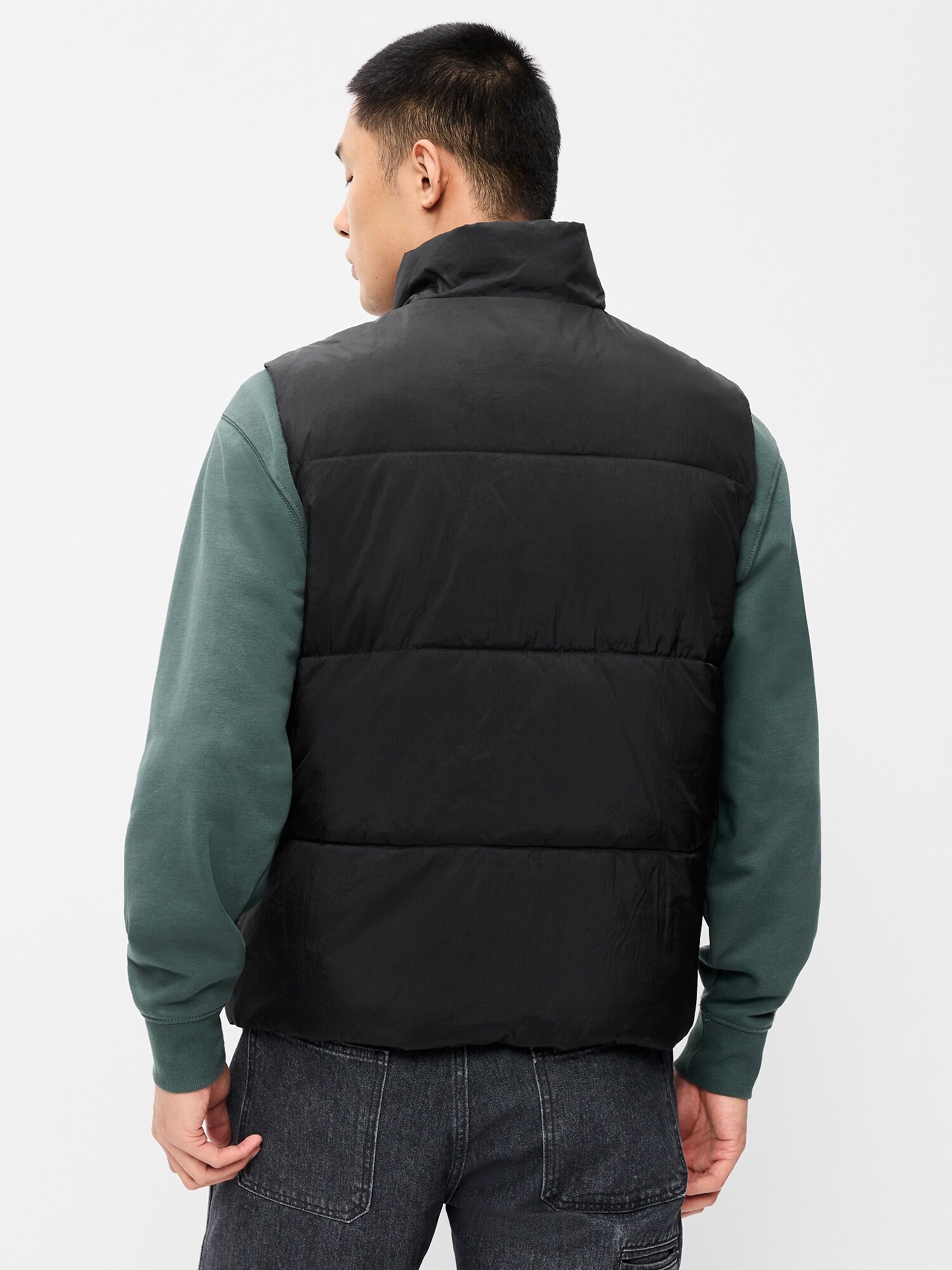 Мужской жилет Old Navy Frost-Free Water-Resistant Puffer Vest, цвет: Чёрный — фото 2