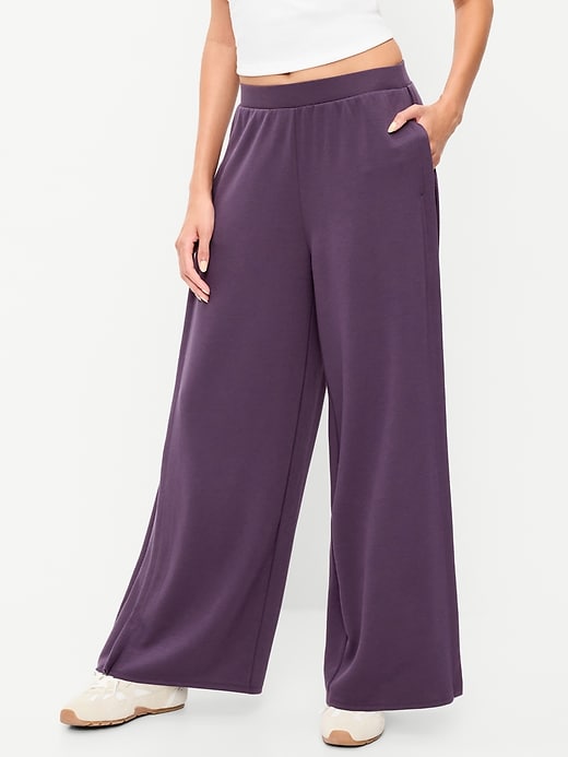Image number 2 showing, High-Waisted Bounce Lite Drapey Wide-Leg Sweatpants