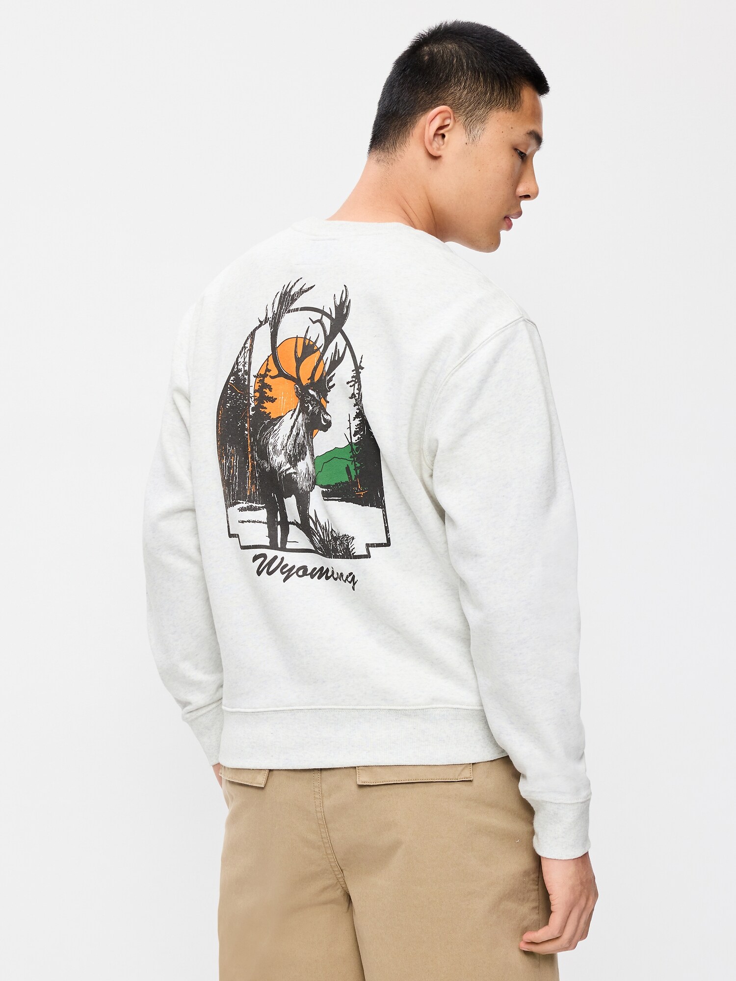 Мужской свитшот Old Navy Oversized Graphic Crew-Neck, цвет: Состаренный белый меланжевый — фото 2