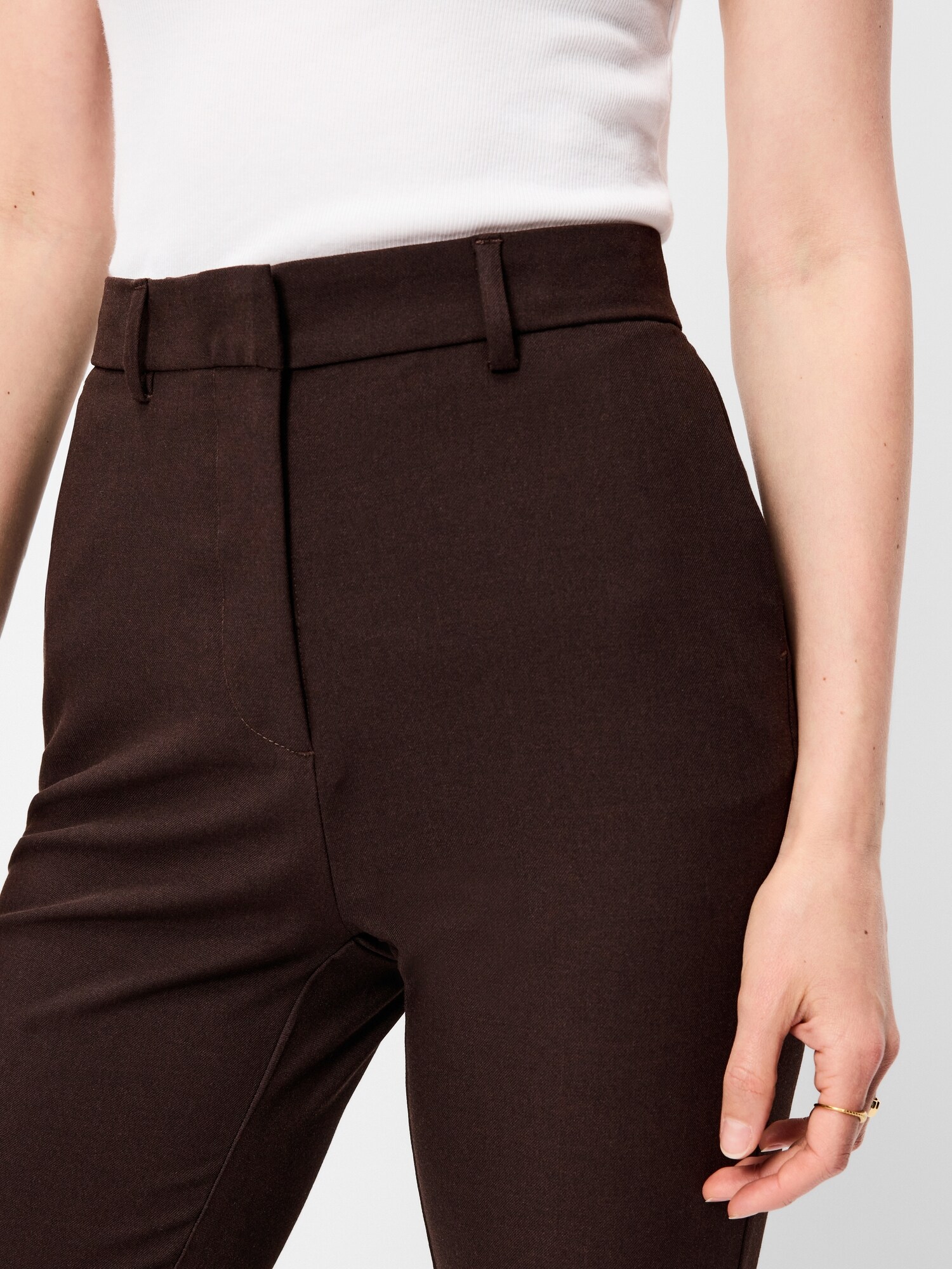 Женские брюки Old Navy Extra High-Waisted Straight-Leg Twill, цвет: Чёрный кофейный — фото 4