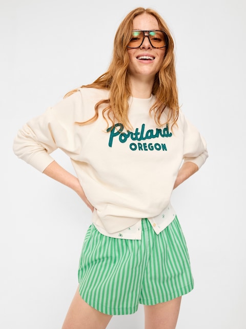 Oversized Raglan Sweatshirt