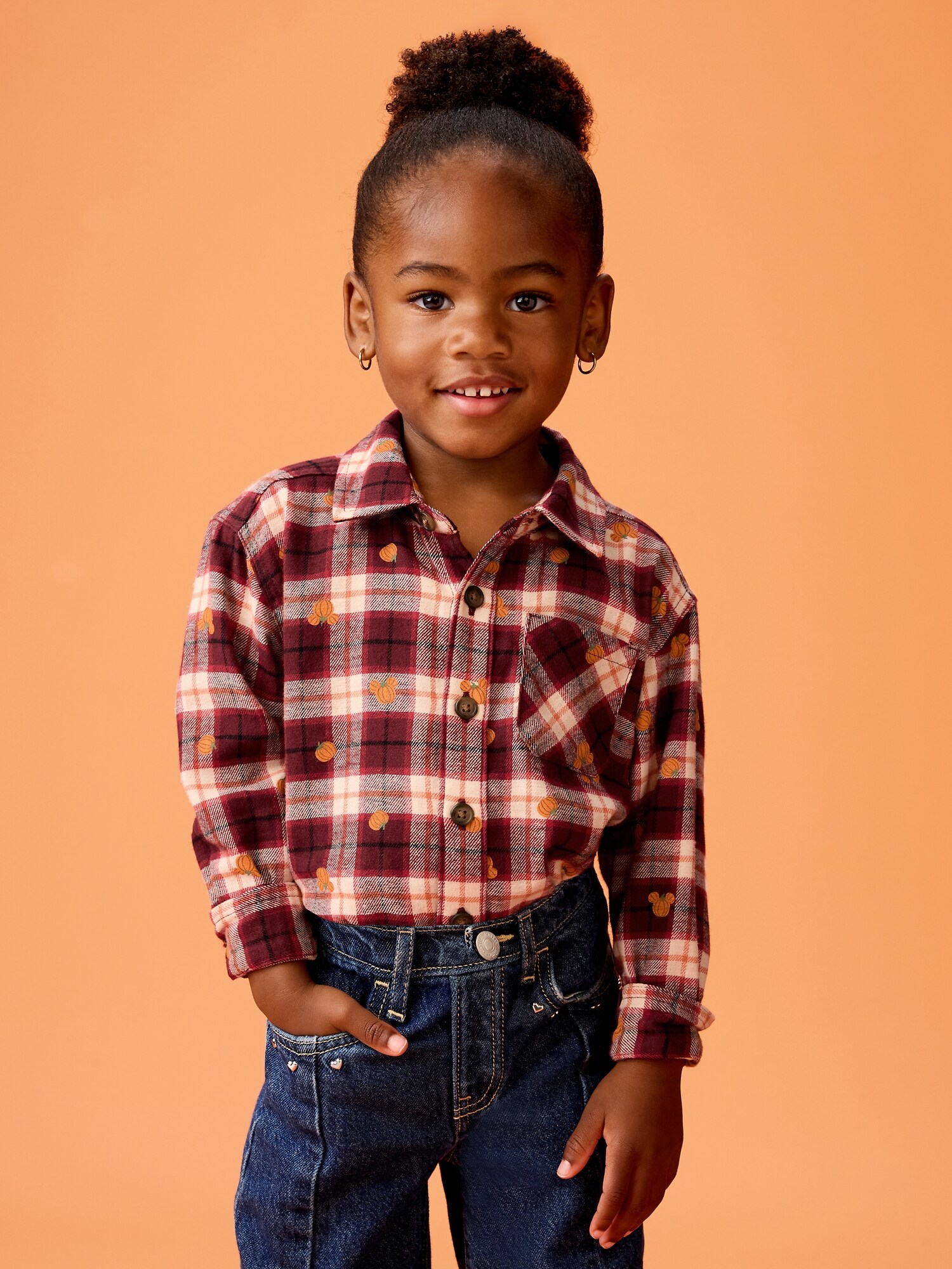 Рубашка Old Navy x Disney Mickey Mouse Flannel Unisex Shirt для малышей, цвет: Оранжевый чёрный клетчатый — фото 2