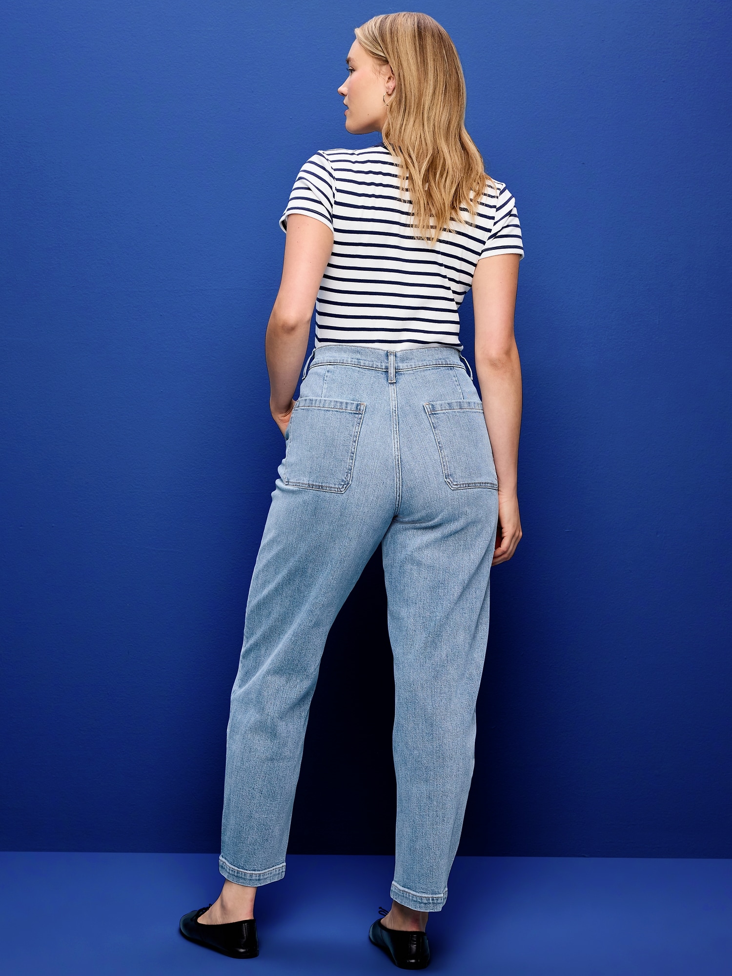 High-Waisted Baggy Barrel Jeans