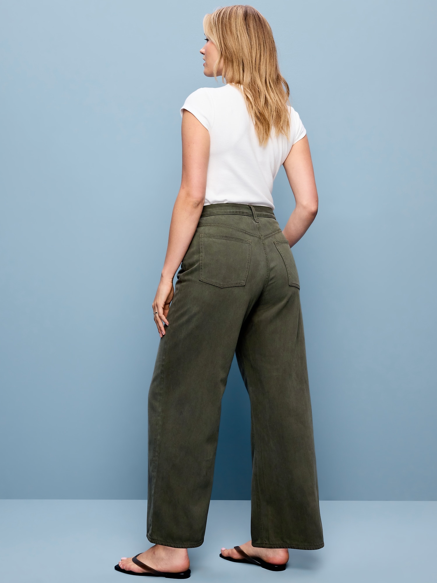 High-Waisted Baggy Wide-Leg Jeans