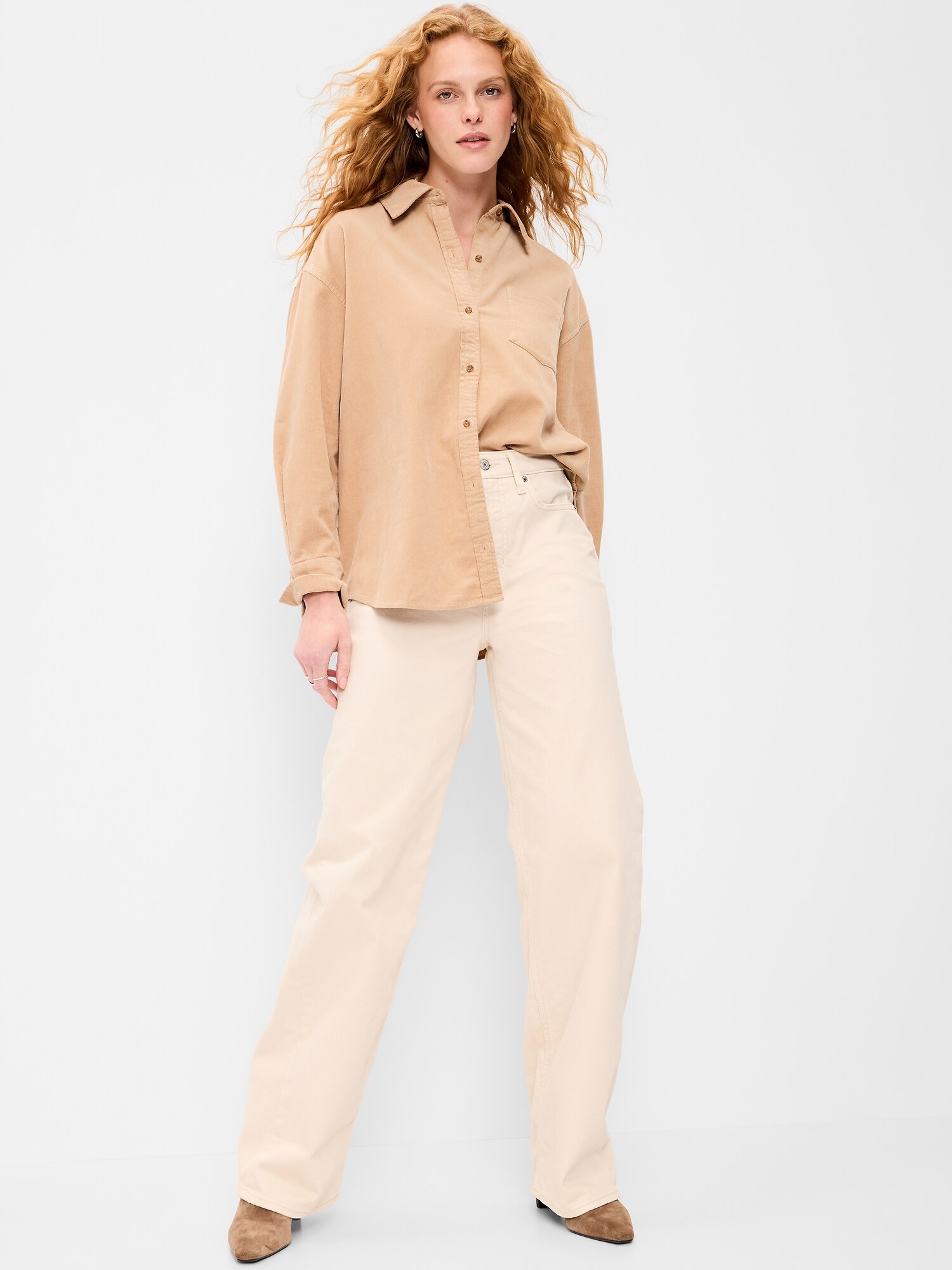 Женская рубашка Old Navy Oversized Boyfriend Button-Down Corduroy, цвет: Льняной — фото 3