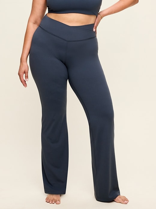 Image number 7 showing, Crossover-Waist StudioSmooth Flare Leggings