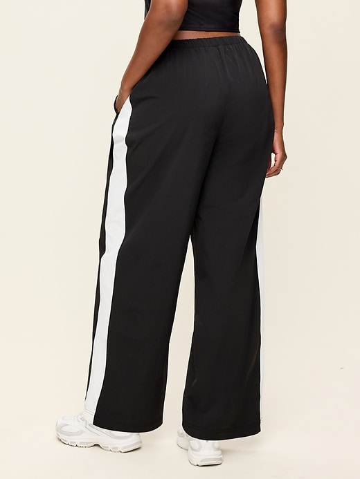 Image number 7 showing, High-Waisted TrekTech Lightweight Woven Active Pants