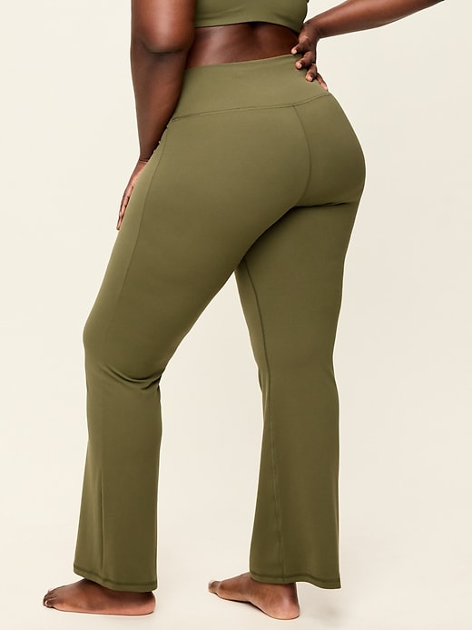 Image number 7 showing, High-Waisted StudioSmooth Flare Leggings