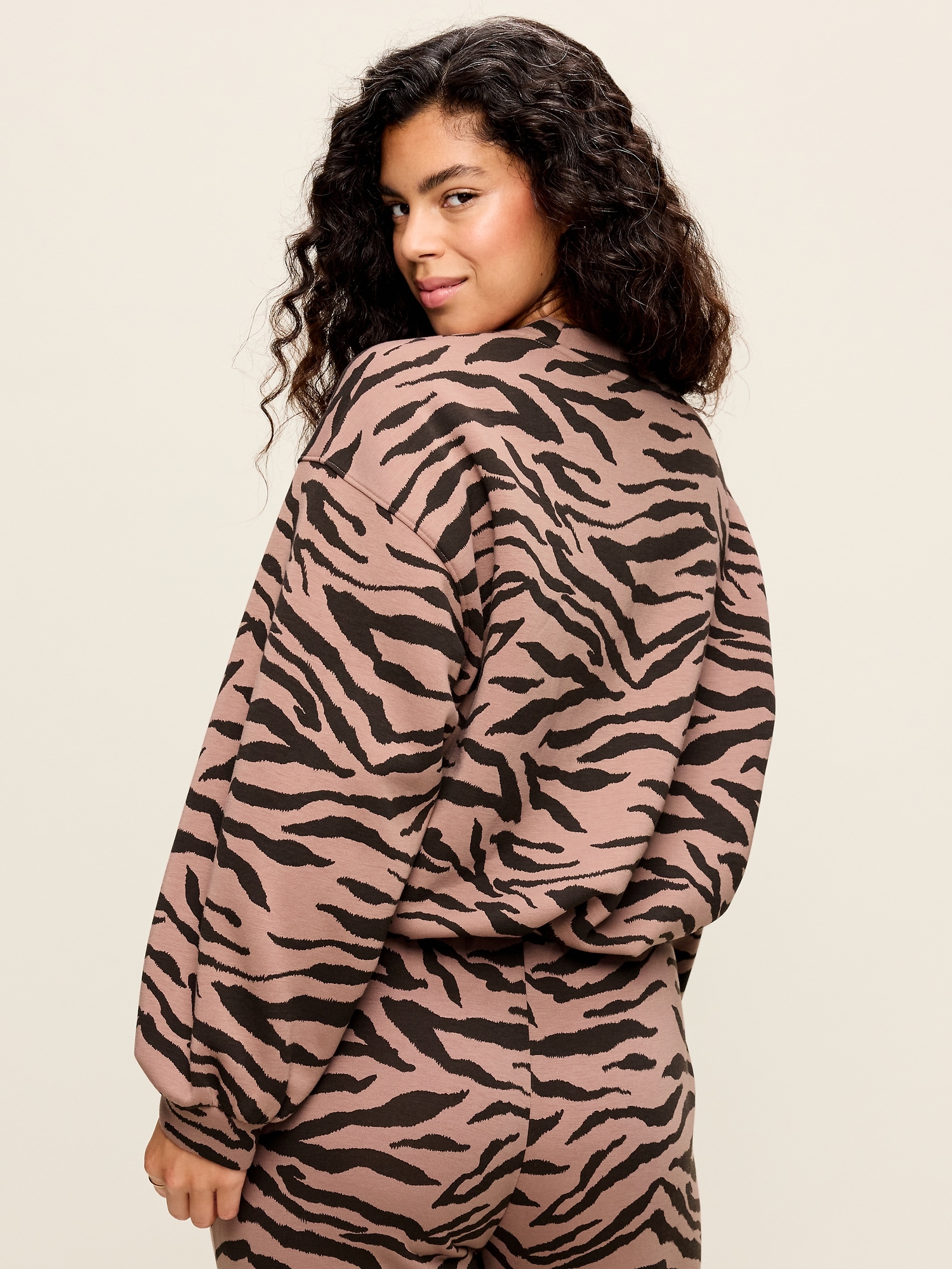 Bounce Fleece Bubble-Hem Sweatshirt