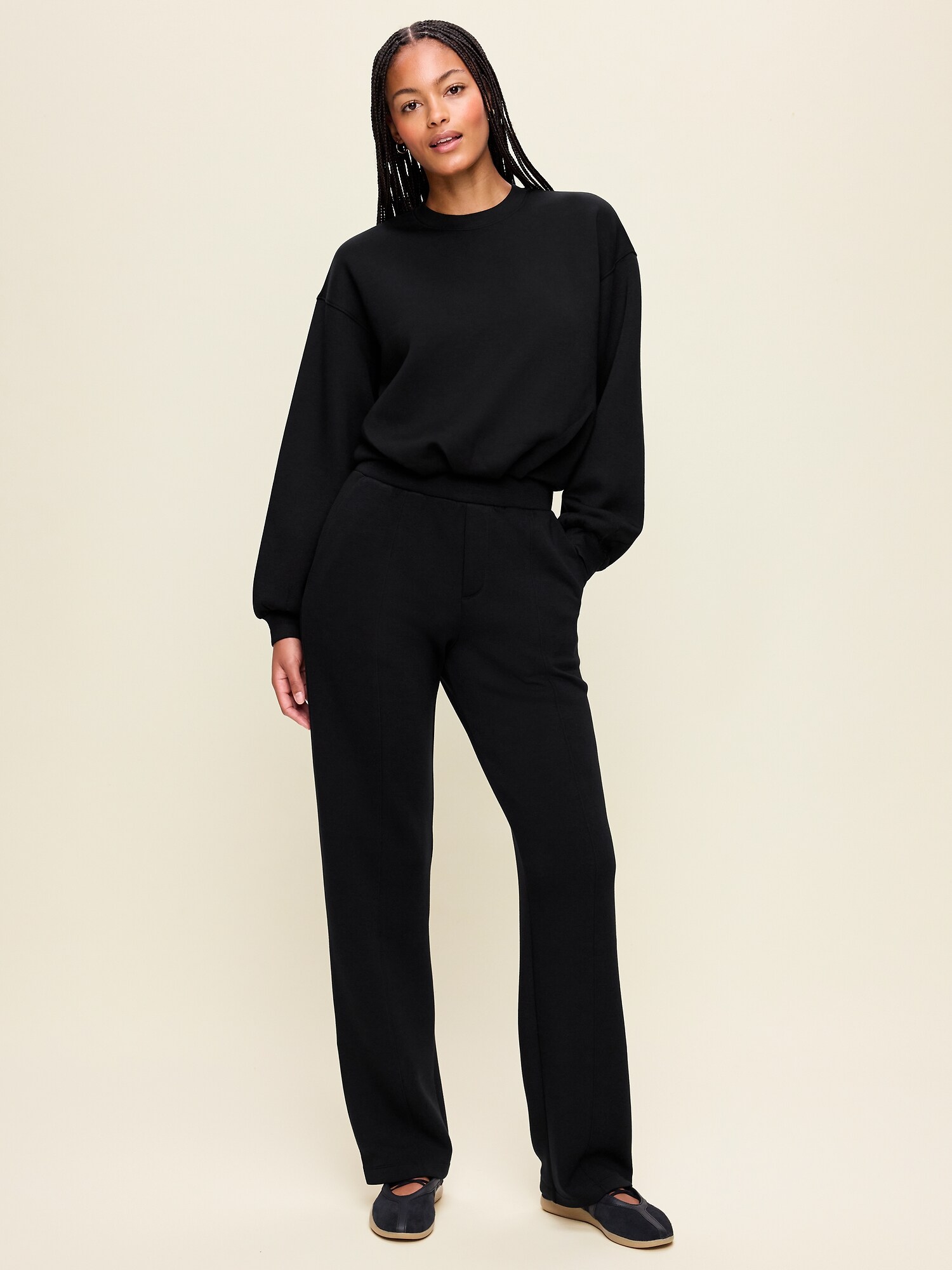 Женские брюки Old Navy High-Waisted Bounce Fleece Trouser Sweatpants, цвет: Чёрный — фото 2