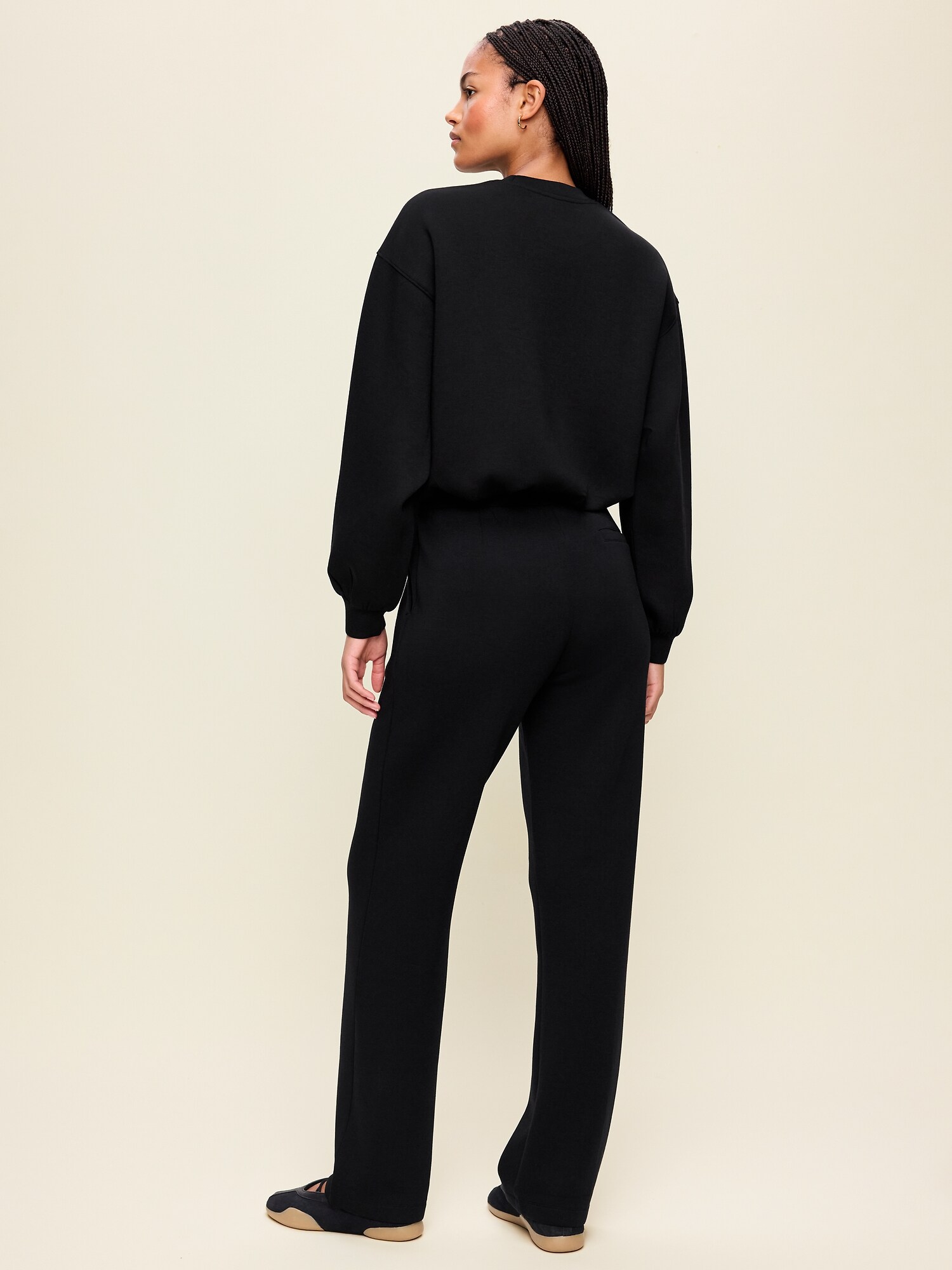 Женские брюки Old Navy High-Waisted Bounce Fleece Trouser Sweatpants, цвет: Чёрный — фото 3