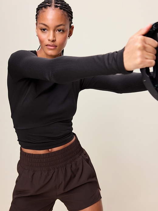 Image number 3 showing, Fluid Seamless Fitted Top