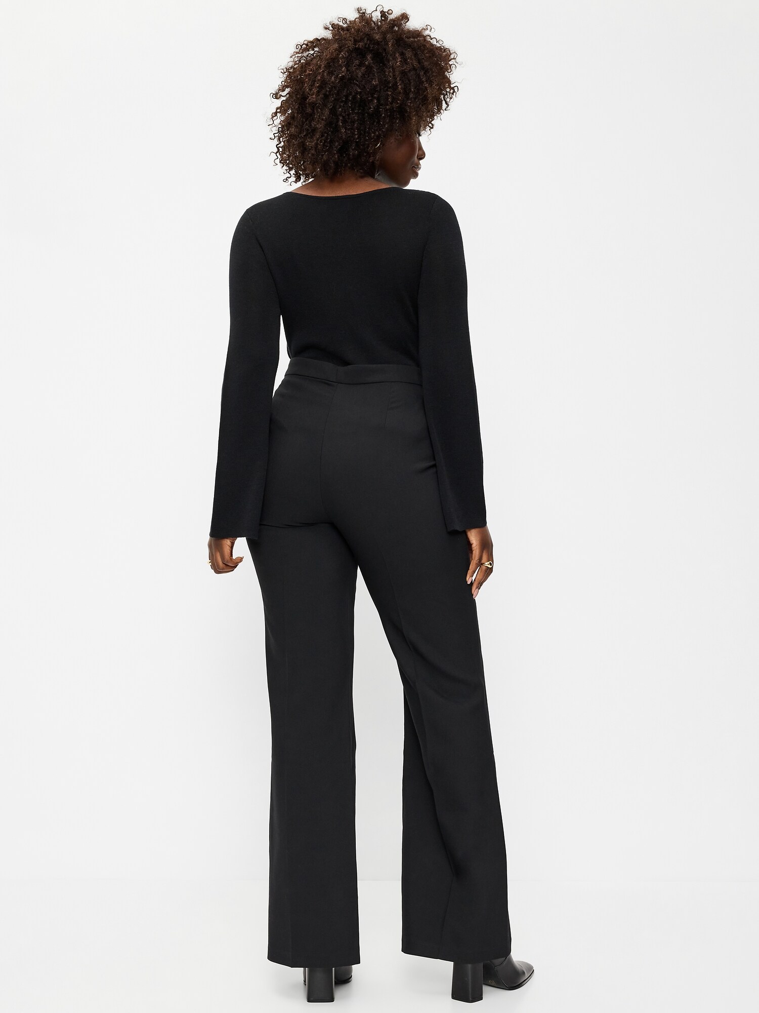 Женские брюки Old Navy High-Waisted Patch Pocket Flare, цвет: Чёрный — фото 6