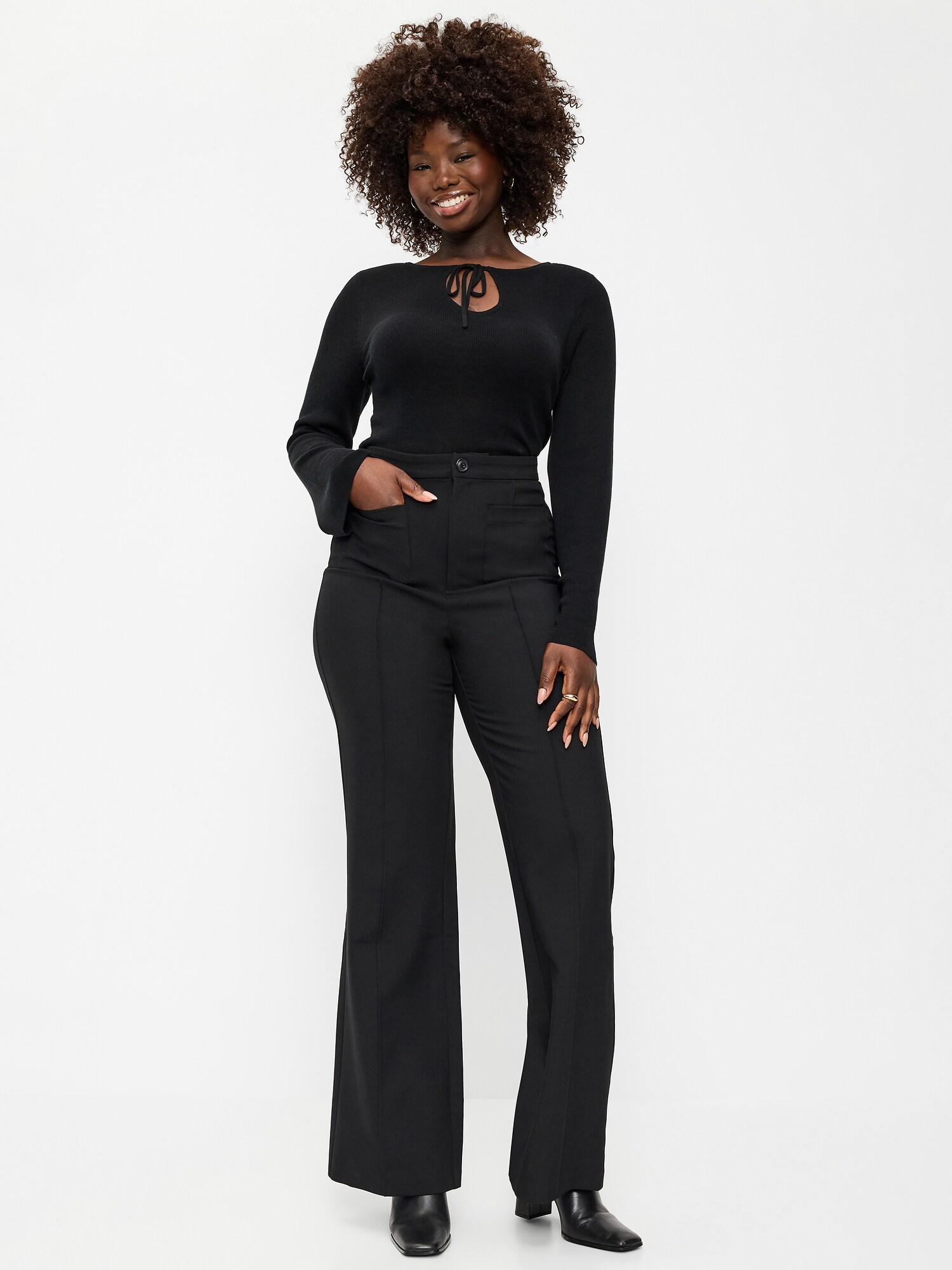 Женские брюки Old Navy High-Waisted Patch Pocket Flare, цвет: Чёрный — фото 5