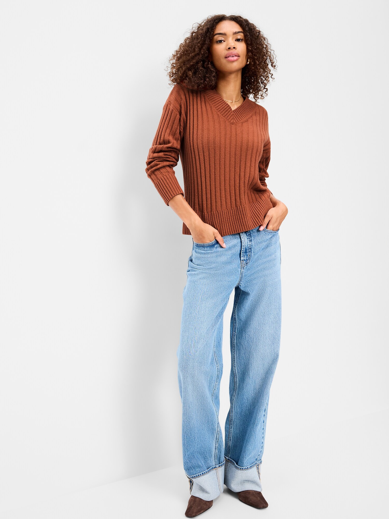 Женский свитер Old Navy SoSoft V-Neck, цвет: Коричный — фото 3
