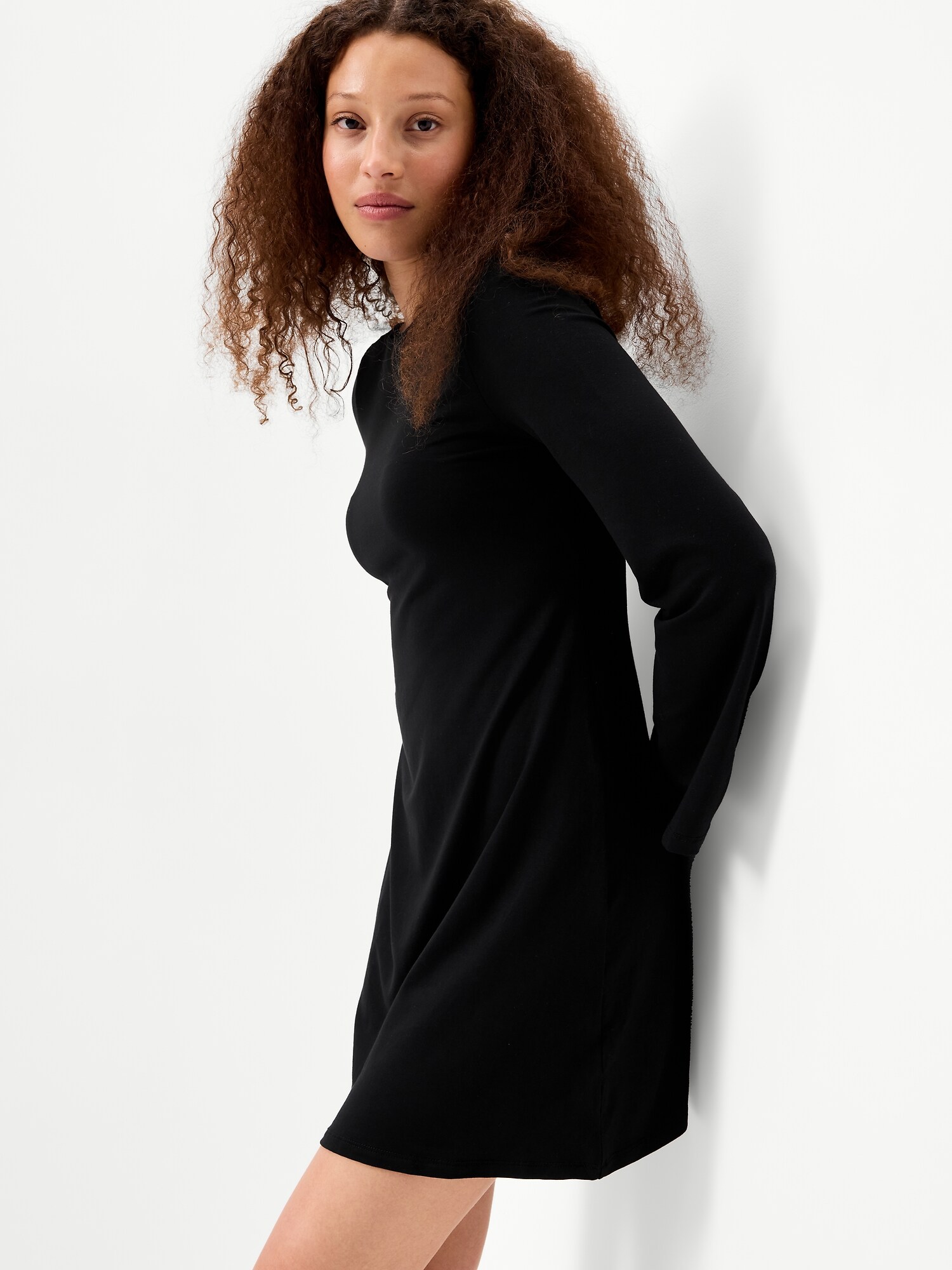 Женское платье Old Navy Low-Back Flare Mini, цвет: Чёрный — фото 3