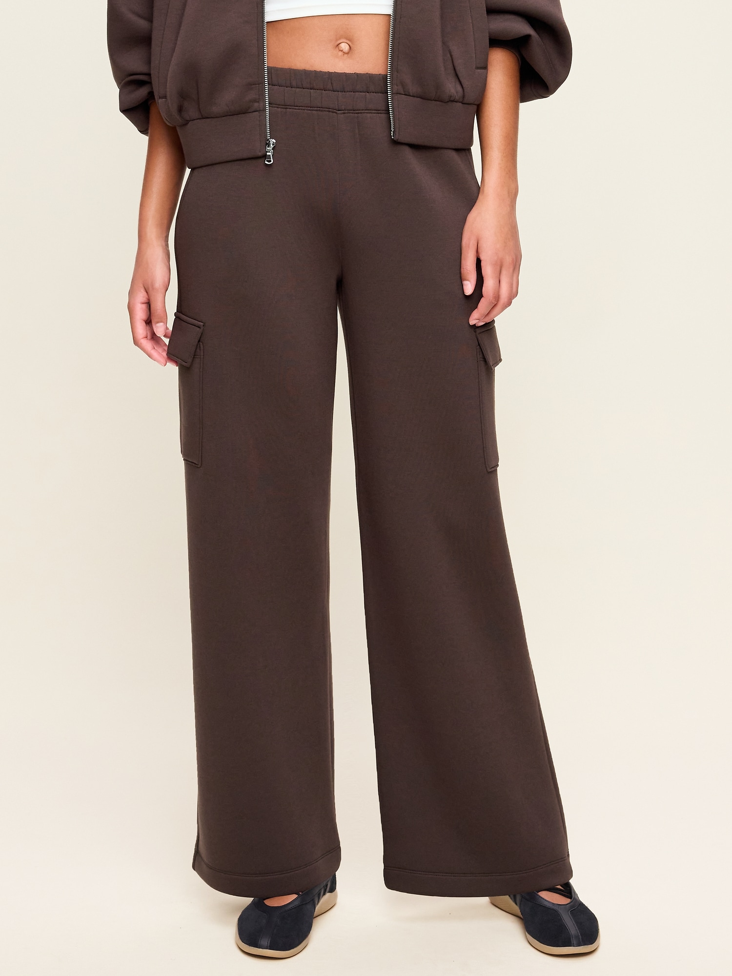 High-Waisted Bounce Fleece Wide-Leg Cargo Sweatpants