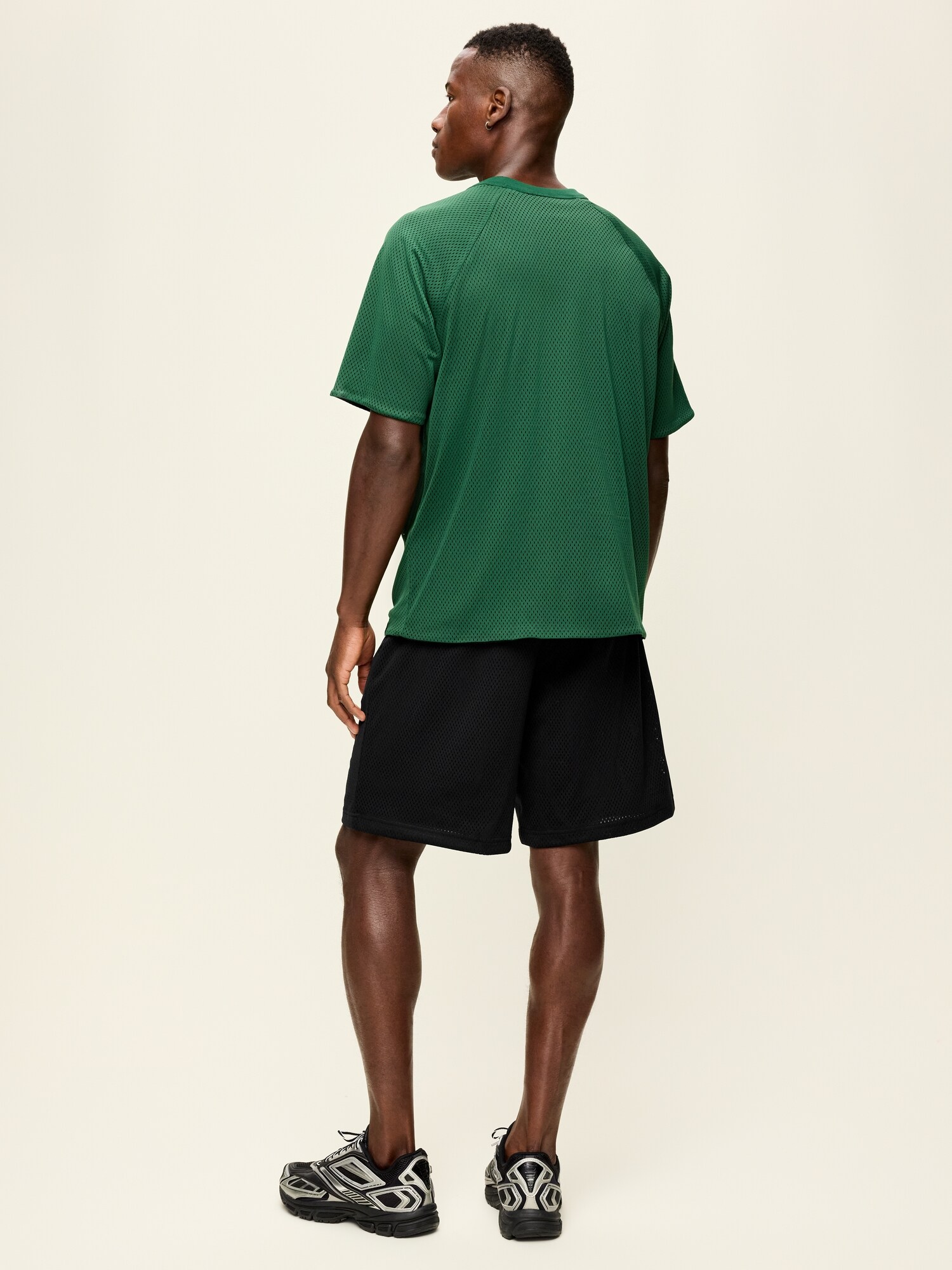 Мужские шорты Old Navy Baggy Mesh Shorts -- 9-inch inseam, цвет: Чёрный — фото 4