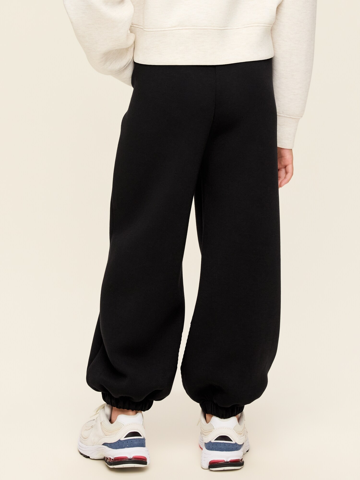 Брюки Old Navy High-Waisted Bounce Fleece Jogger Sweatpants для девочек, цвет: Чёрный — фото 2