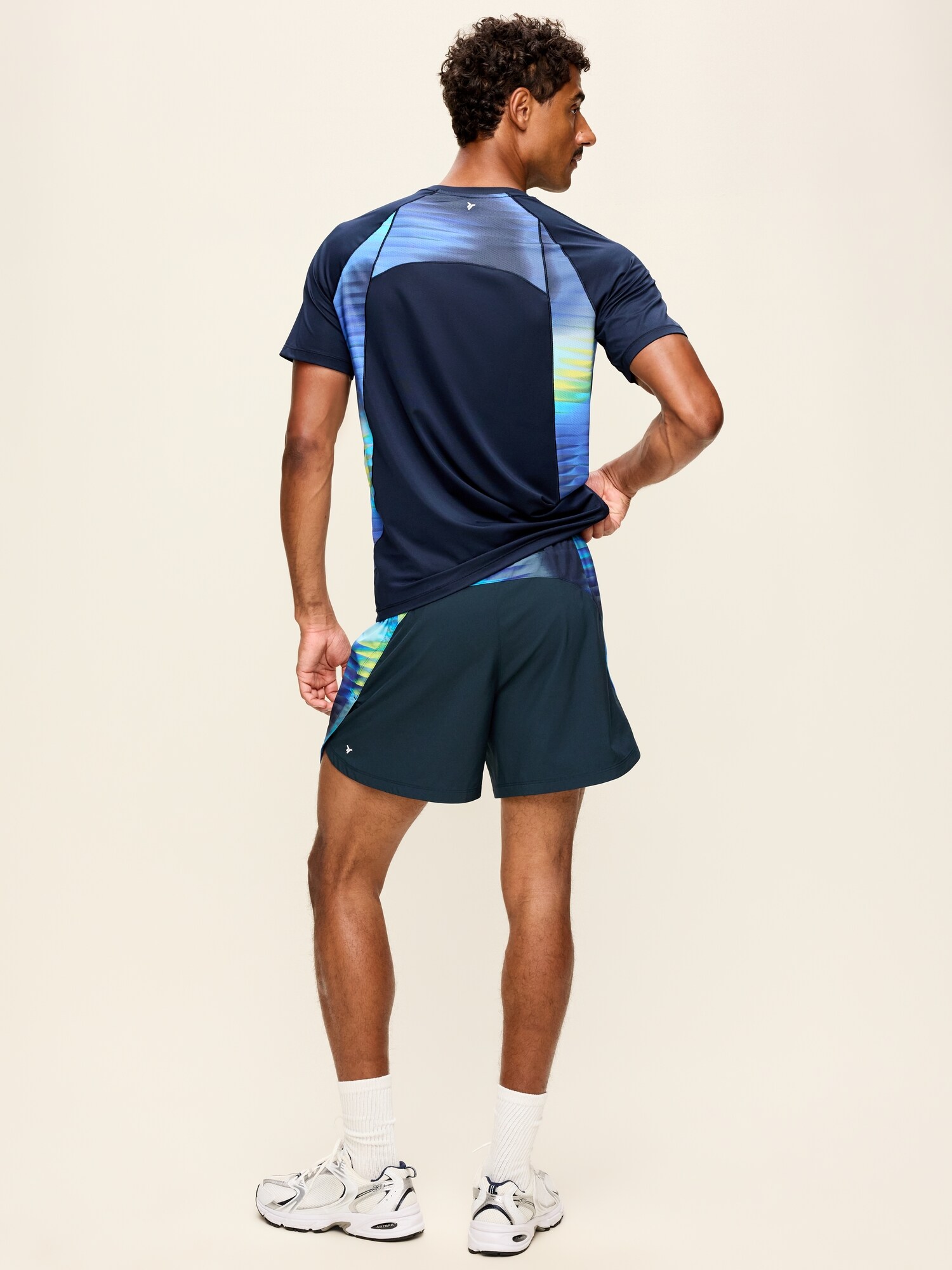 Мужские шорты Old Navy Run Shorts -- 4-inch inseam, цвет: Тёмно-синий — фото 5