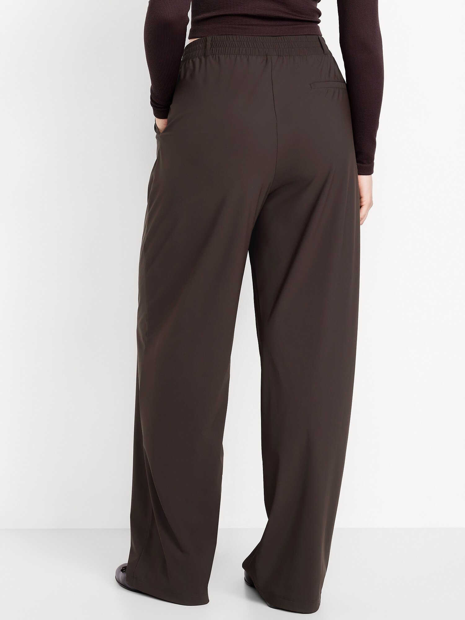 Женские брюки Old Navy High-Waisted SleekTech Trouser, цвет: Чёрный кофейный — фото 6