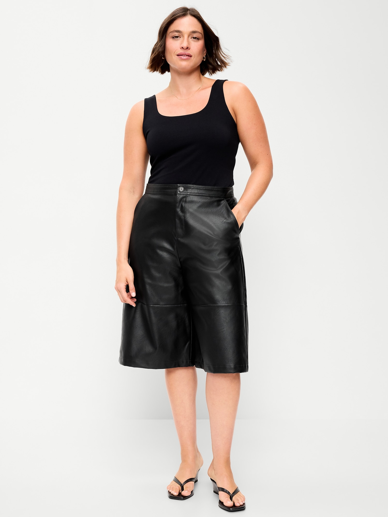 Mid-Rise Faux-Leather Baggy Culottes