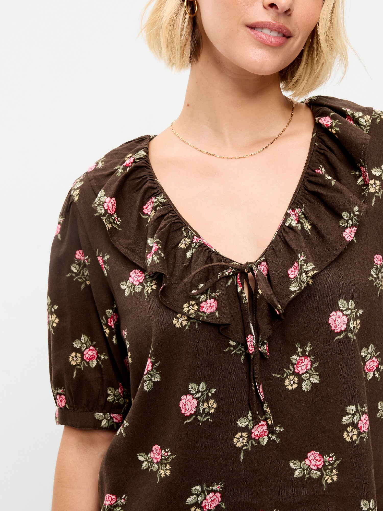 Женский топ Old Navy Ruffle Collar Tie-Front Top, цвет: Коричневый с принтом — фото 4