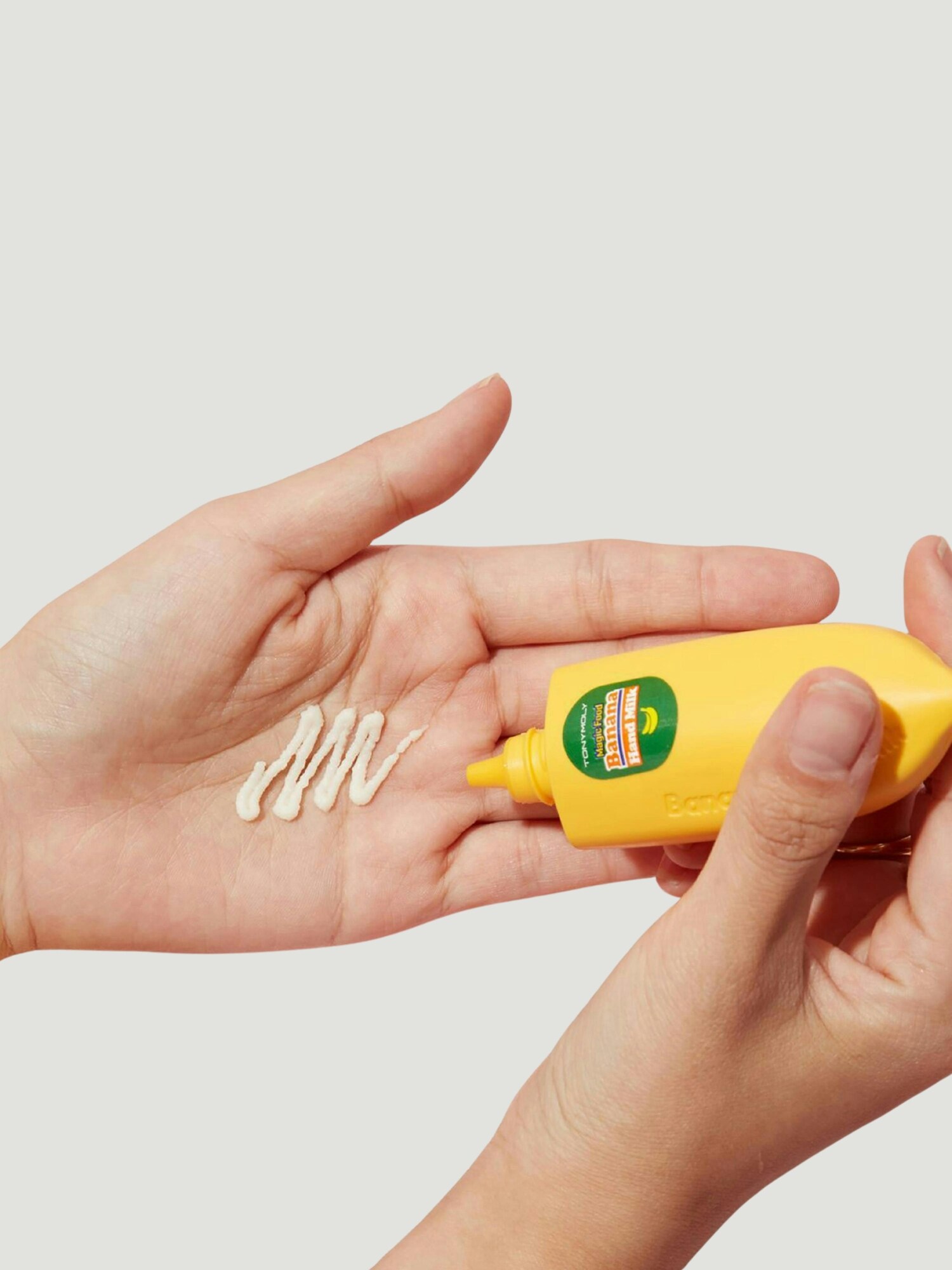 Tony Moly Magic Food Banana Hand Milk
