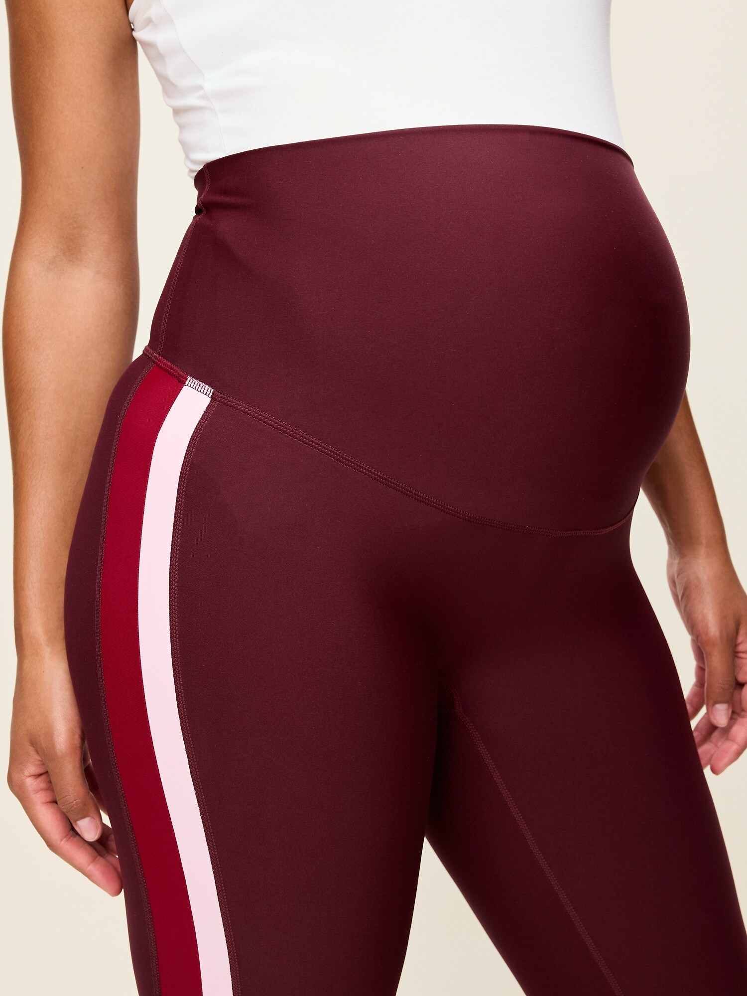 Женские леггинсы Old Navy Maternity Full-Panel PowerSoft Striped 7/8 Leggings, цвет: Grand Canyon — фото 5