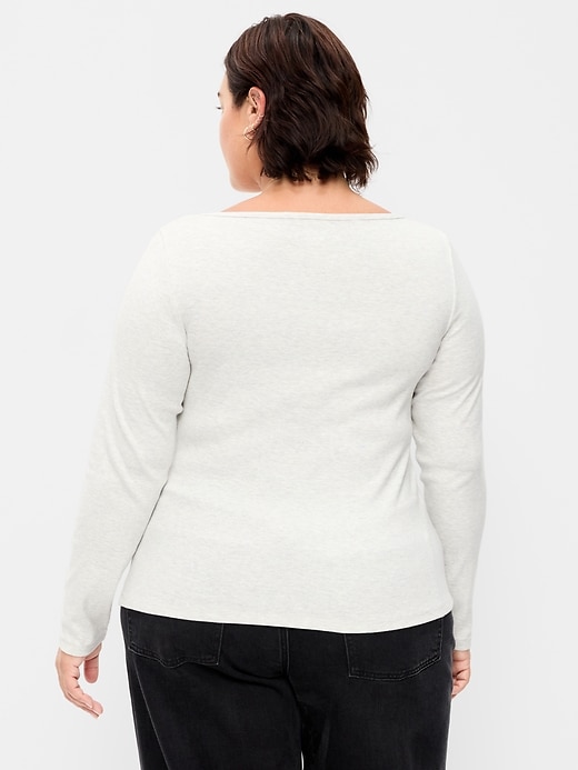 Snug Long-Sleeve Boatneck T-Shirt | Old Navy