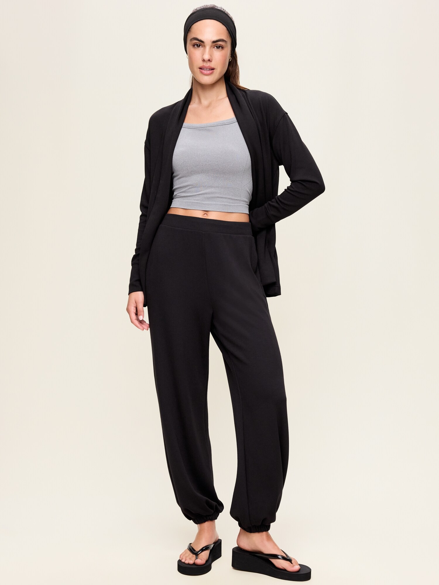 Женские брюки Old Navy Oversized Bounce Lite Bubble, цвет: Чёрный — фото 2