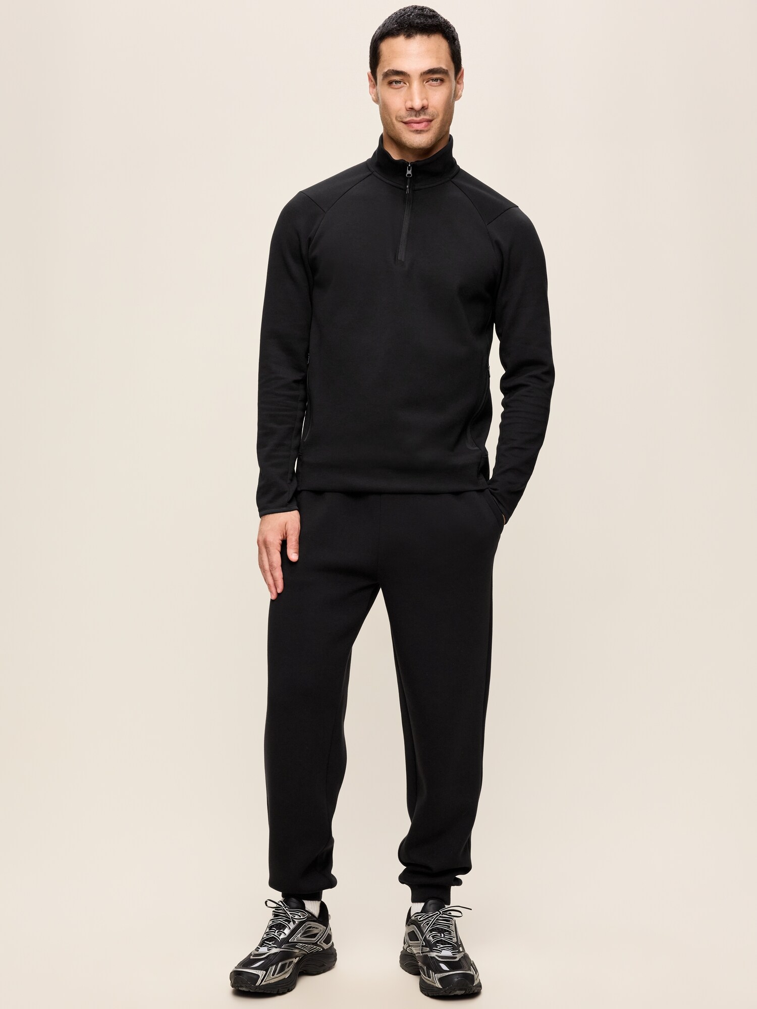Мужские брюки Old Navy Bounce Fleece Baggy Jogger Sweatpants, цвет: Чёрный — фото 2