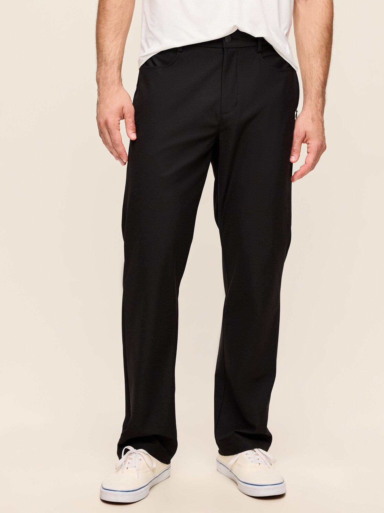 Мужские брюки Old Navy Straight Tech Hybrid, цвет: Чёрный
